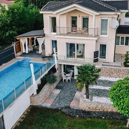 Ferienhaus Siroki Brijeg Exterior photo