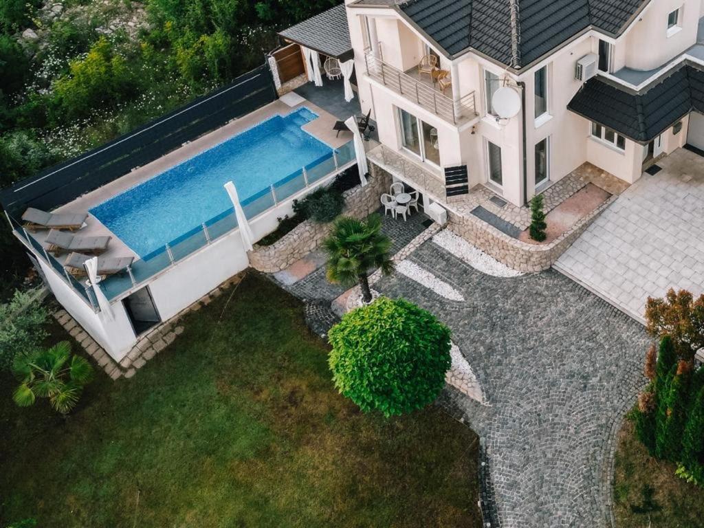 Ferienhaus Siroki Brijeg Exterior photo