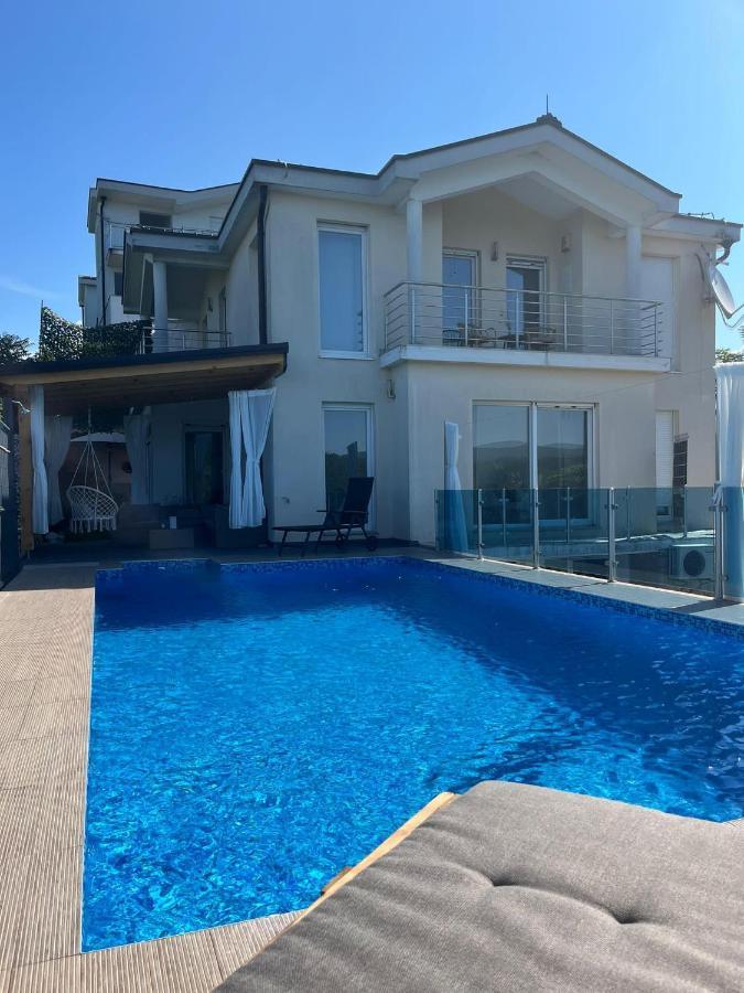Ferienhaus Siroki Brijeg Exterior photo