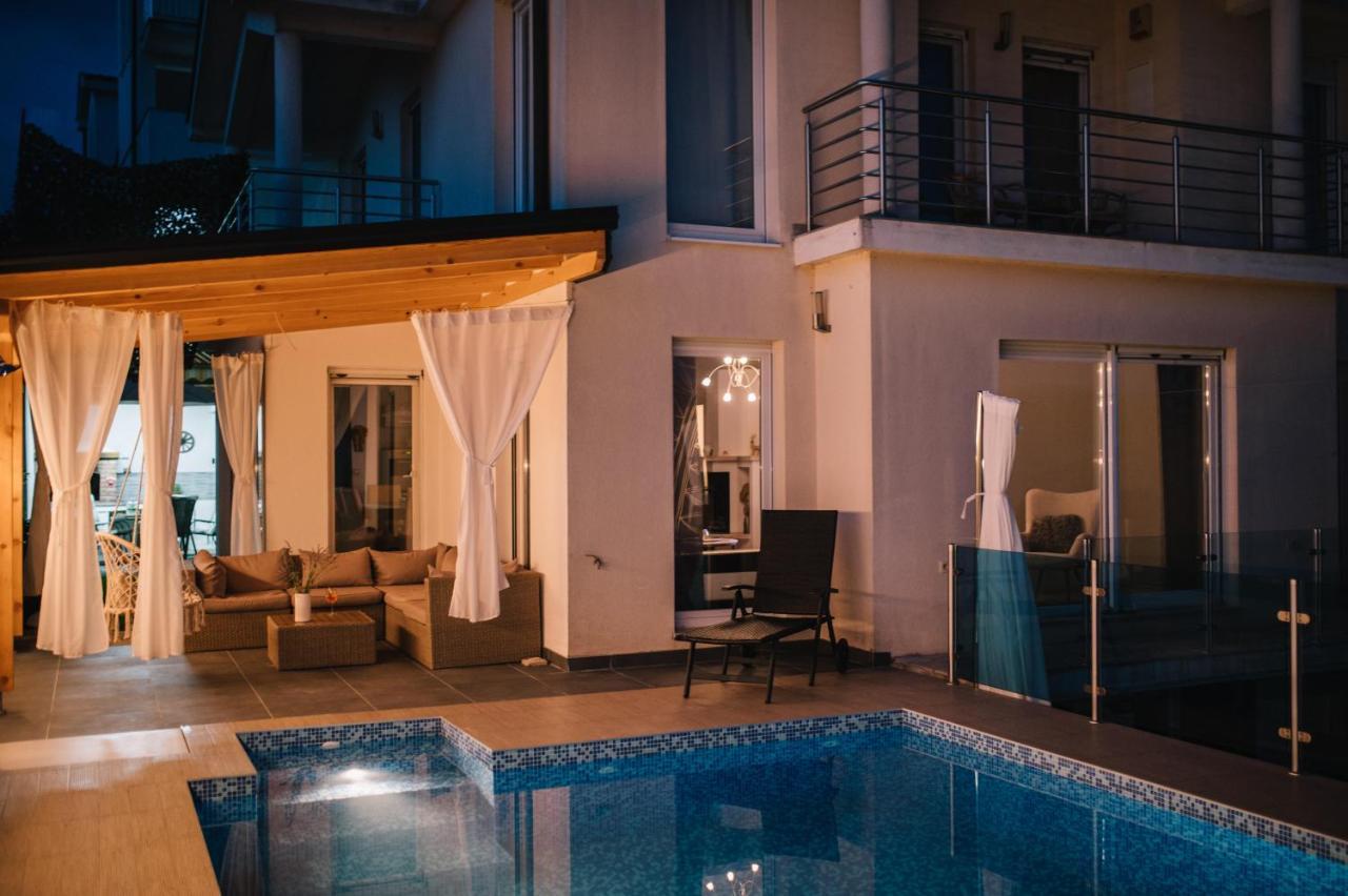 Ferienhaus Siroki Brijeg Exterior photo