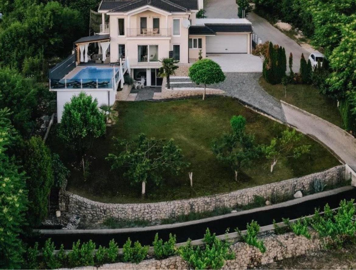 Ferienhaus Siroki Brijeg Exterior photo
